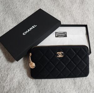 (CHANEL) Velvet Cosmetic Makeup Pouch VIP/GWP